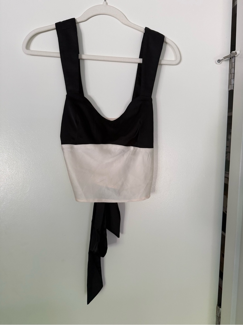 Le Lis Black and White Tie-Back Crop Top